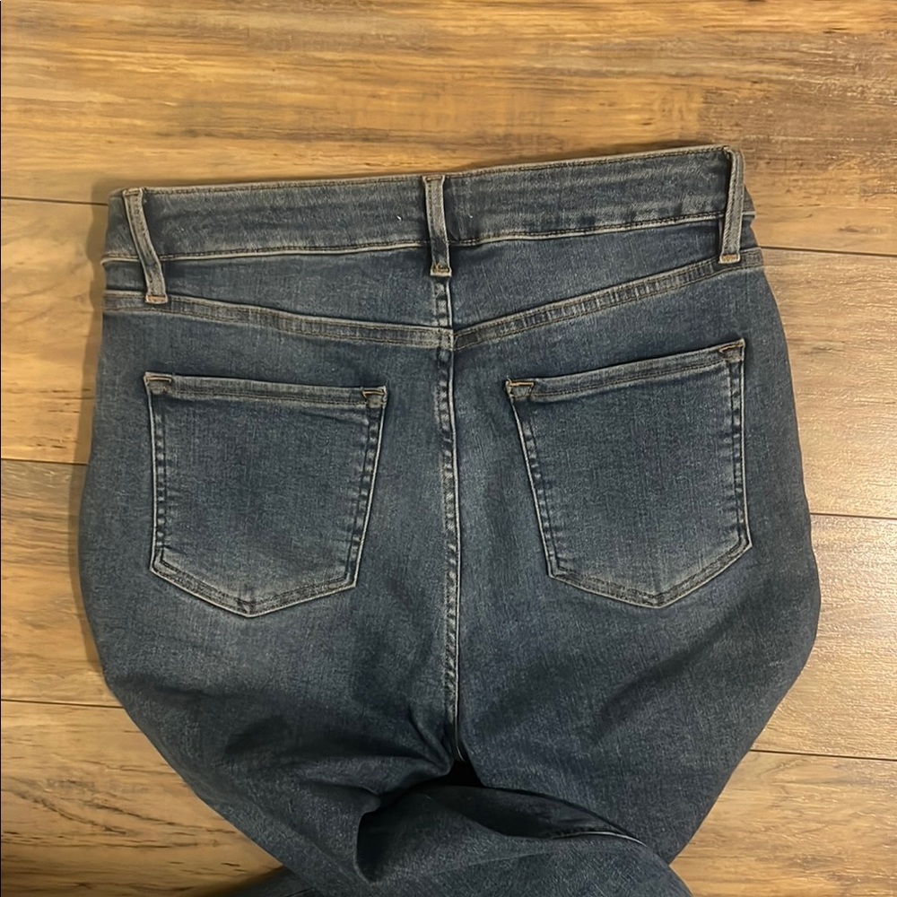 Women's Skinny Jeans - Picture 4 of 5